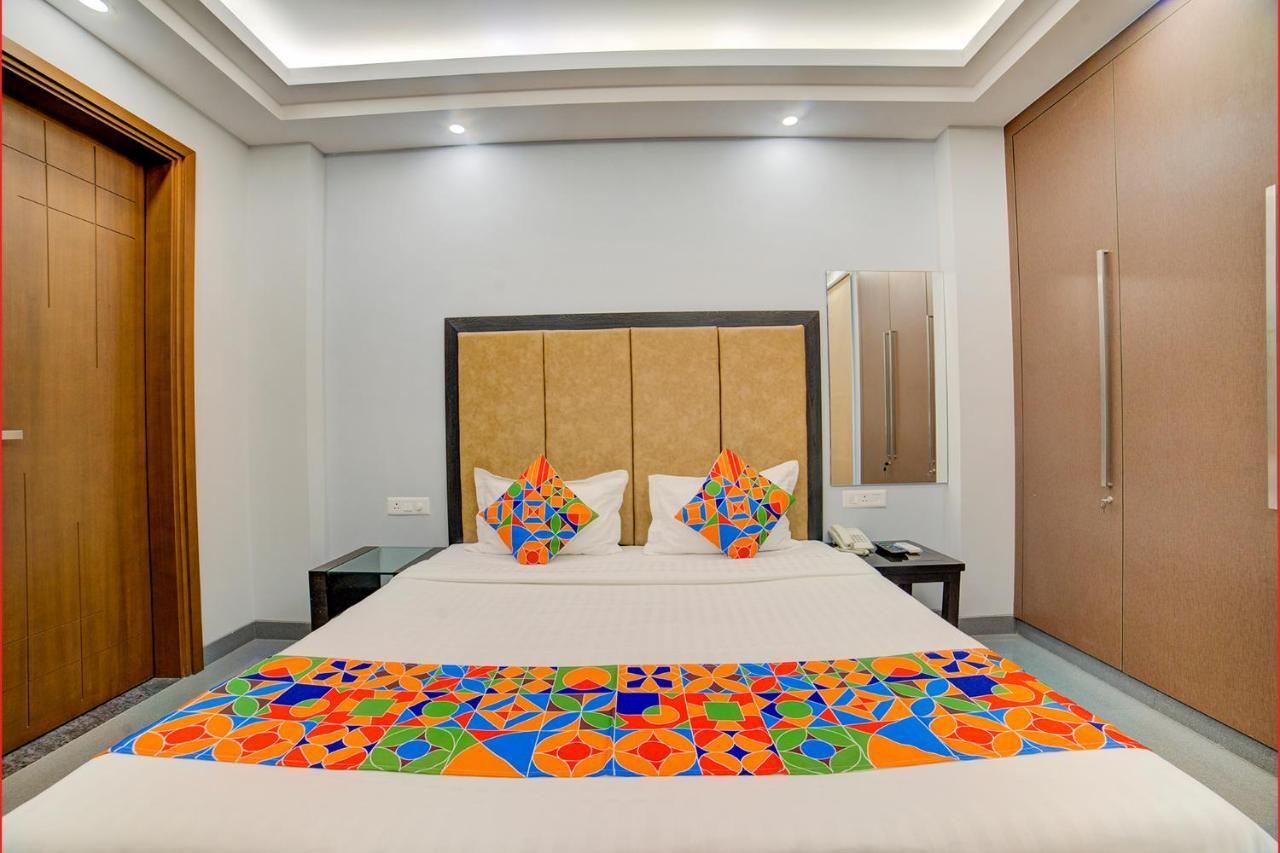 FabHotel Exotica Greenpark - Fully Vaccinated Staff Nuova Delhi Esterno foto