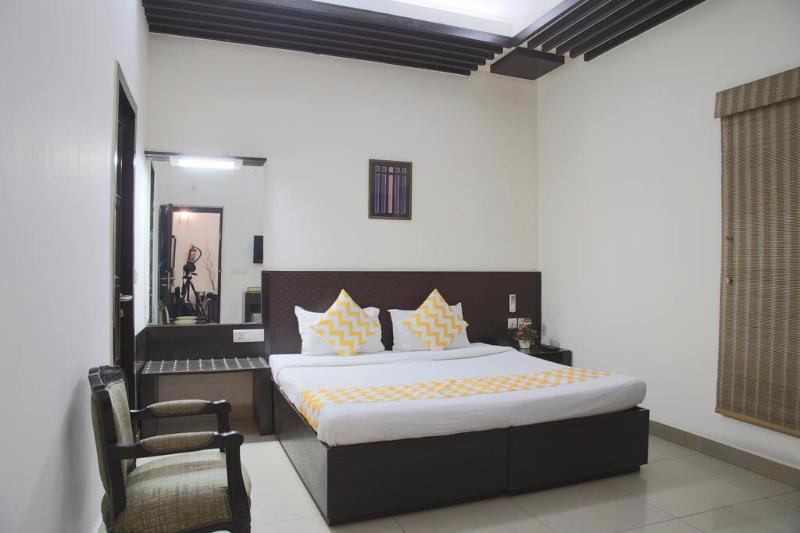 FabHotel Exotica Greenpark - Fully Vaccinated Staff Nuova Delhi Esterno foto